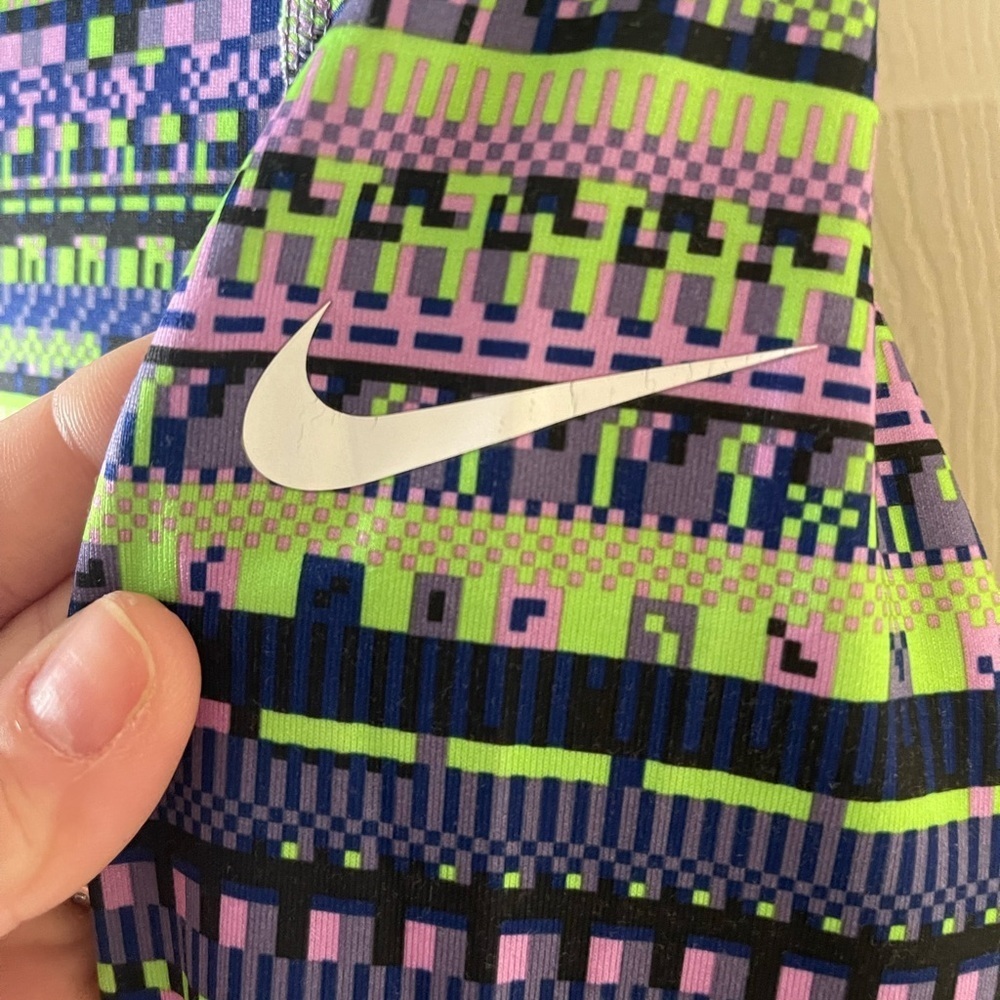 Nike Dri-Fit 1/4 zip • Women’s small - Picture 3 of 8